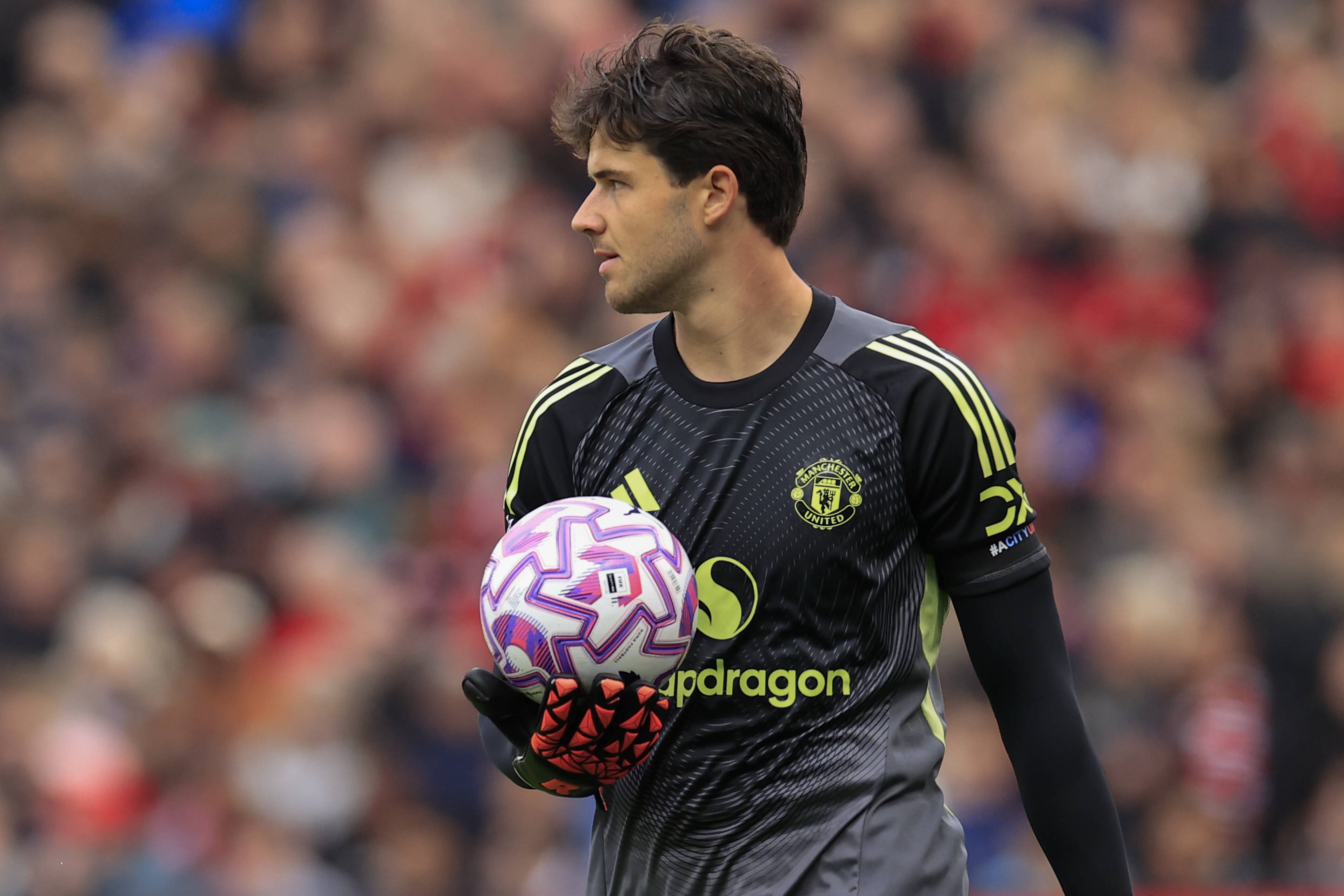 身手全能！朱·霍勒迪16中10贡献25分5板7助 三分9中4